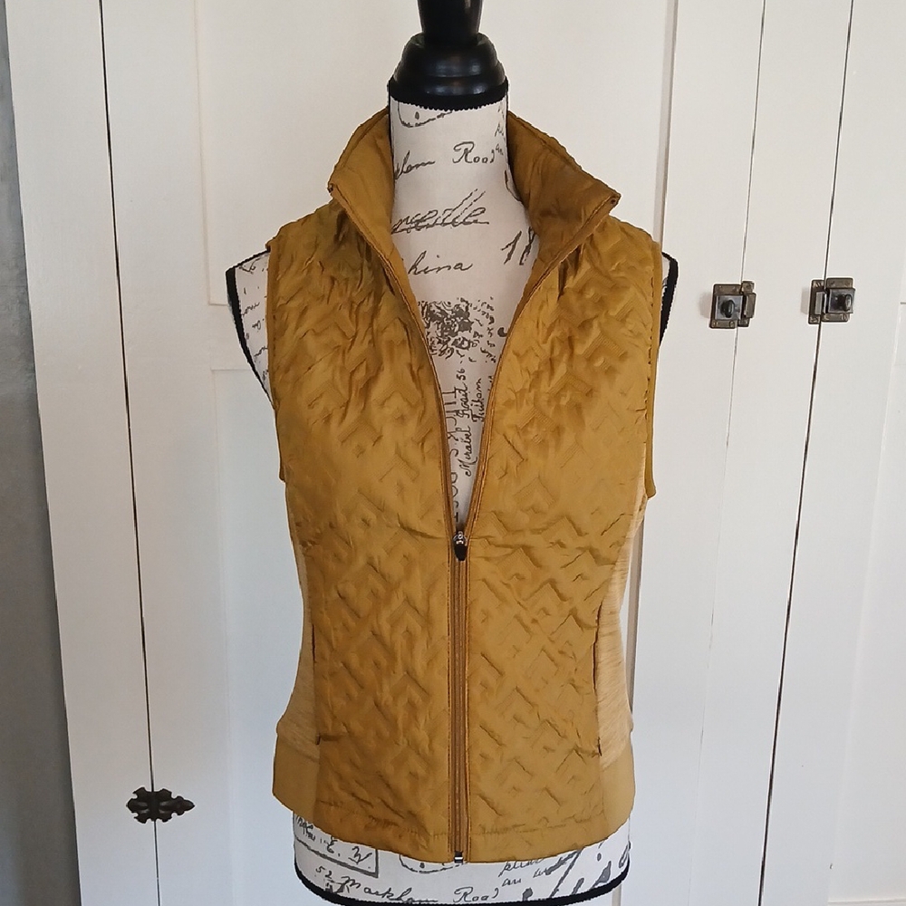 XERSION Gold Green Quilted Vest